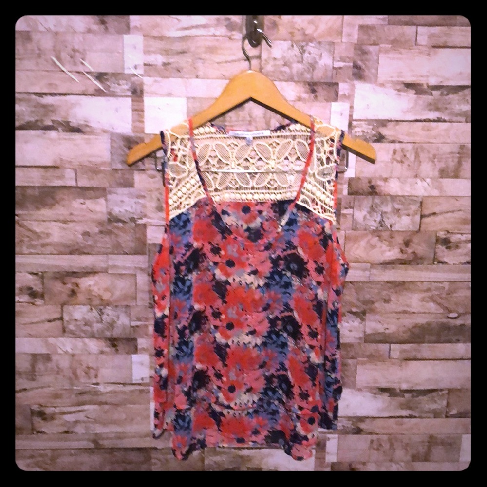Floral crochet tank